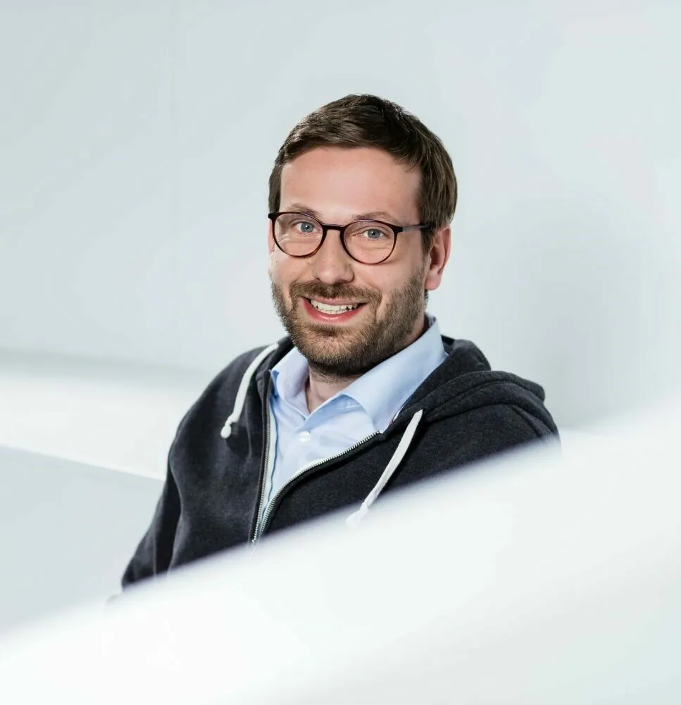 Elias Henrich Senior Software Architect