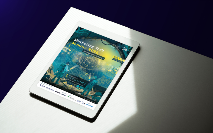 Titelbild der Management Summary zum Marketing Monitor 2026 auf einem Tablet