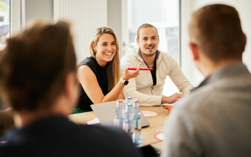 Foto von einer Strategieausarbeitung mit den Expert*innen von valantic CX.