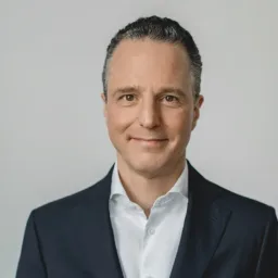 Dr. Bernhard Höveler, Partner & Managing Director, valantic Division Smart Industries