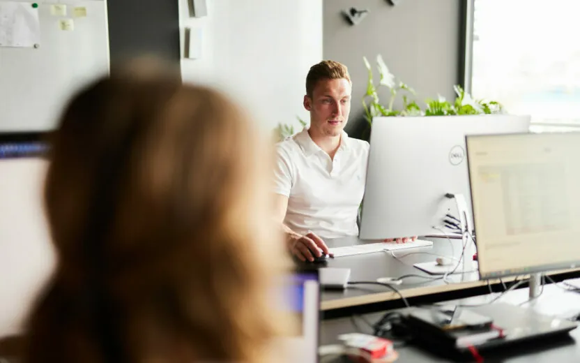 valantic employee watching a webinar on demand