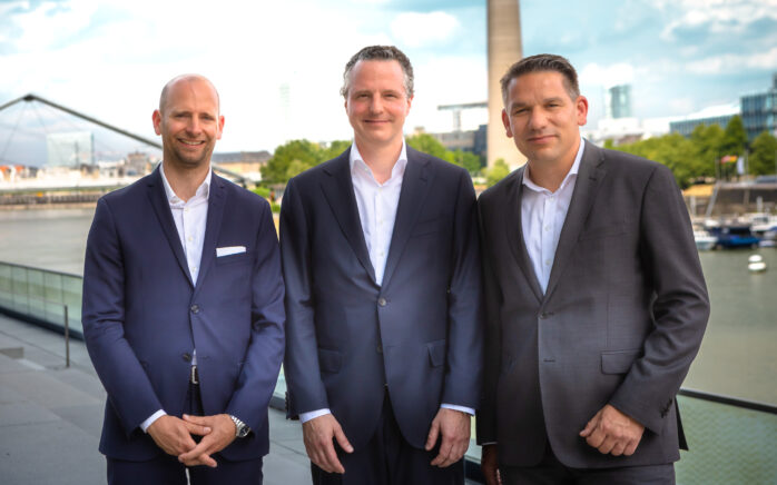 Die Geschäftsführung der valantic Supply Chain & Procurement Consulting GmbH (ehemals HÖVELER HOLZMANN Consulting GmbH) bleibt bestehen. (v.l.n.r.: Florian Holzmann, Dr. Bernhard Höveler, Daniel Belka)