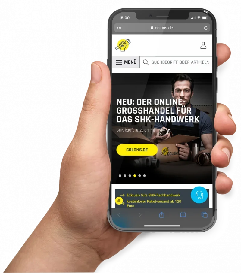 Bild von einem Smartphone in einer Hand, wo die Colons B2B SHK Website geöffnet ist