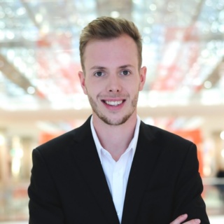 Lukas Lohmann | Qlik