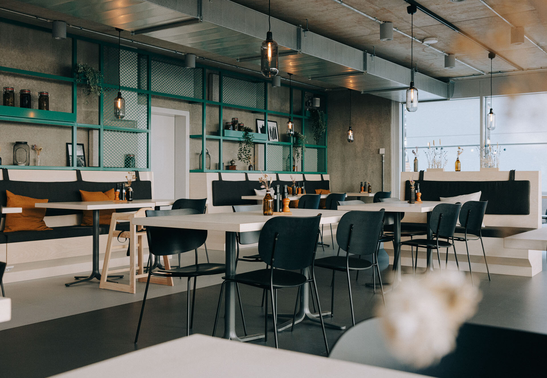 Gonsberg Lounge Dining Area