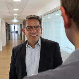 Daniel Belka - HÖVELER HOLZMANN