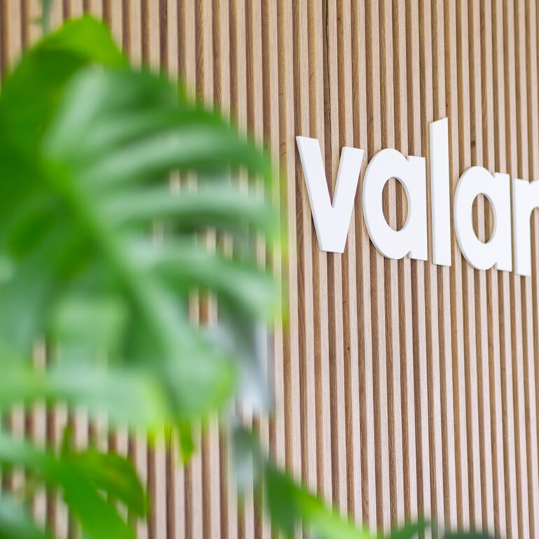 valantic Logo im 2.OG in Langenfeld