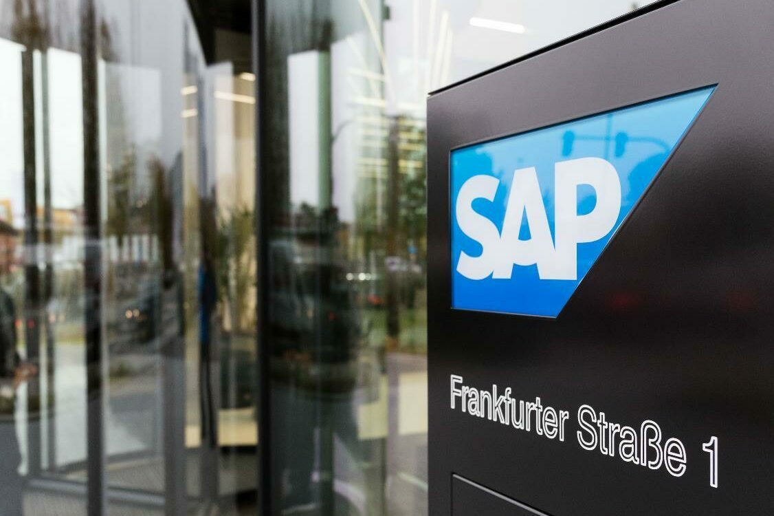 SAP Eschborn Außenansicht Eingangsschild