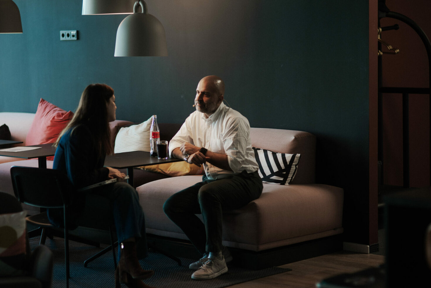 Reza Moussavian talking to a colleague in the valantic office in Munich