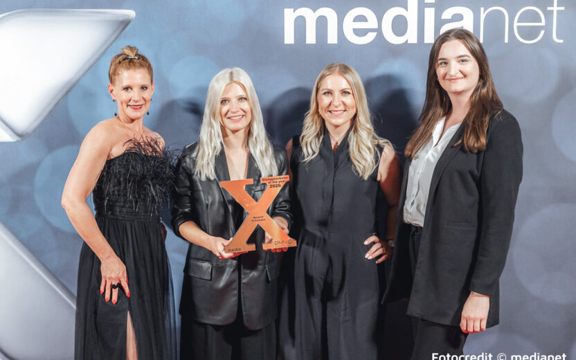 Alexandra Vetrovsky-Brychta (DMVÖ Präsidentin), 1. Platz: Melanie Schomann (Obi Österreich), 2. Platz: Christina Eßl (valantic Austria), 3. Platz: Ines Kilnhofer (Lampert Beratungs GmbH) (v.l.n.r.)