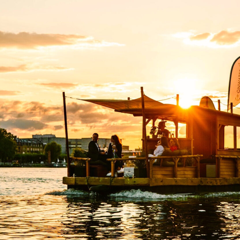 Floßfahrt auf dem Rhein