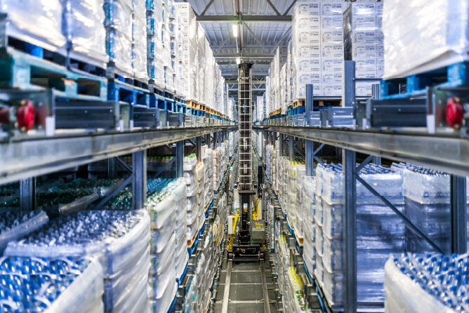 Automated warehousing technology at Gerolsteiner (© Gerolsteiner Brunnen)