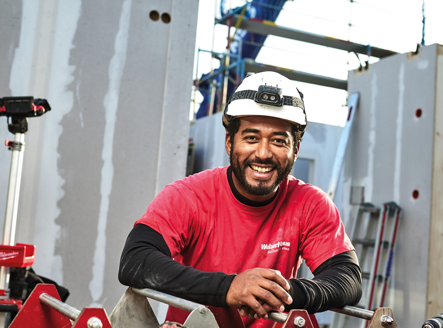 Weberhaus GmbH & Co KG - Arbeiter auf einer Baustelle