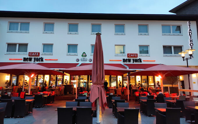 Außenansicht vom Stadthotel New York in Langenfeld