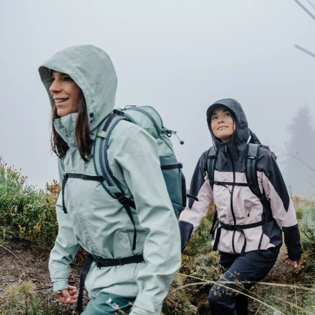 2 females hiking in outdoor hiking gear