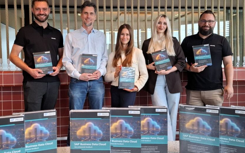 valantic Autor:innen mit den SAP Business Data Cloud Handbuch