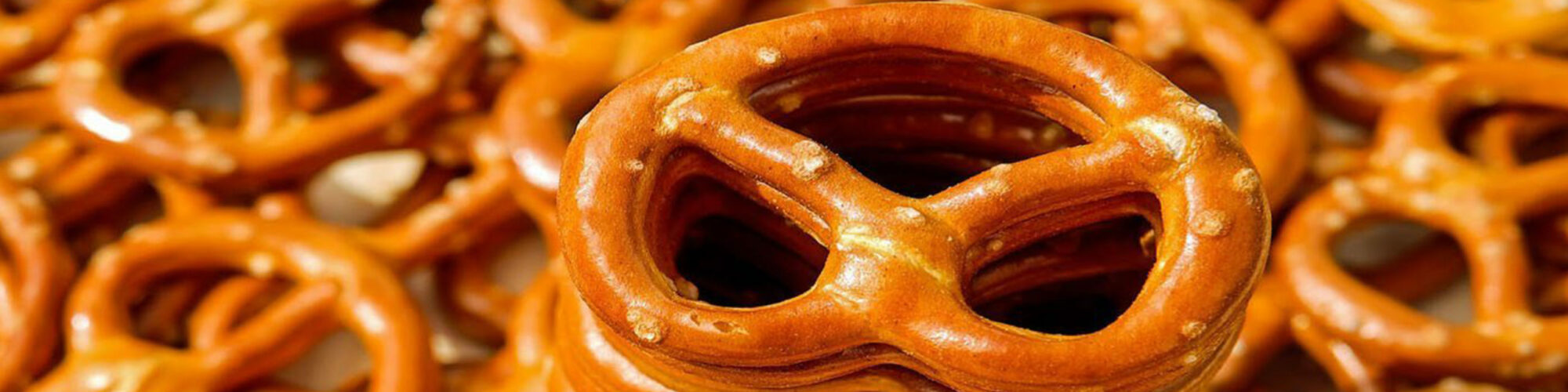 Close-up of salt pretzels, valantic Case Study Lorenz Snack World