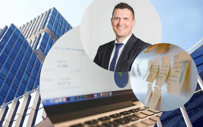 Bild von Uli Müller, Geschäftsführer bei Linkit Consulting - a valantic company, im Hintergrund ein Gebäude, ein Bild von Post-Its sowie eines Laptopsbildschirmes