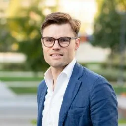 Porträt von Matthias Bös, valantic