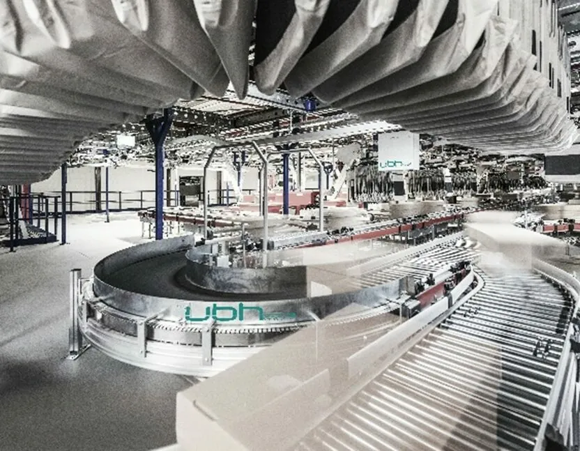 Bild von einem Lager, Intralogistik Zusammenarbeit von valantic und ubh