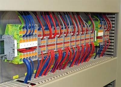 Intralogistik, Materialflusstechnik, Produktionslogistik, Zusammenarbeit von valantic und ubh