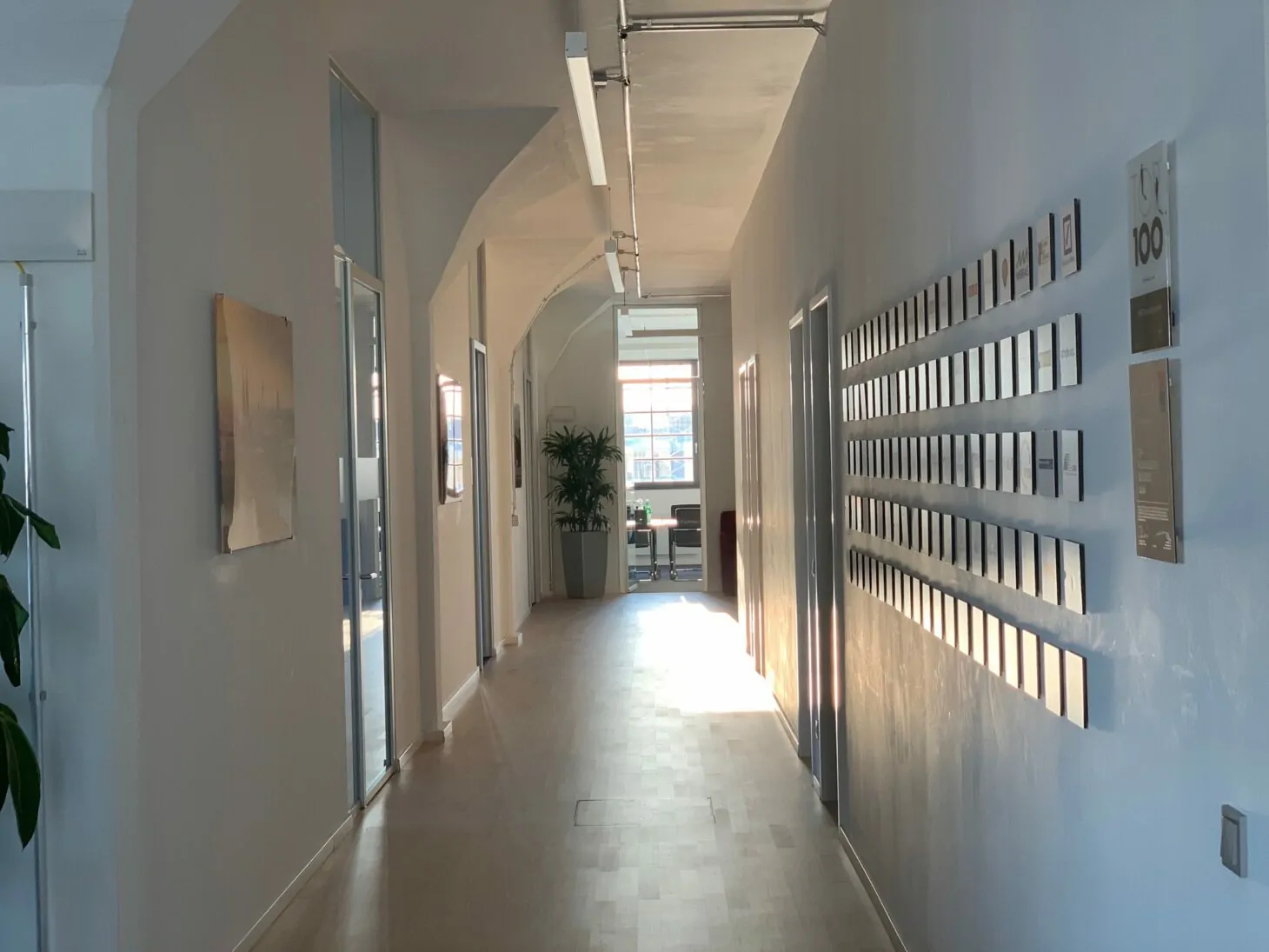 Image of a hall in the office of valantic ERP Consulting in Cologne