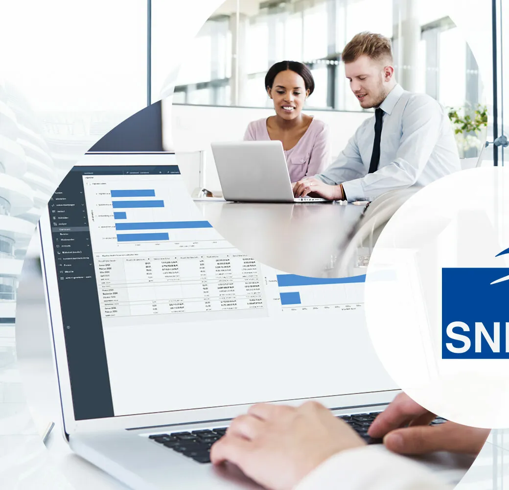 Bild eines aufgeklappten Laptops und zwei Personen, die gemeinsam am Computer arbeiten, in einem Kreis daneben die Logos von SNP und Bluefield