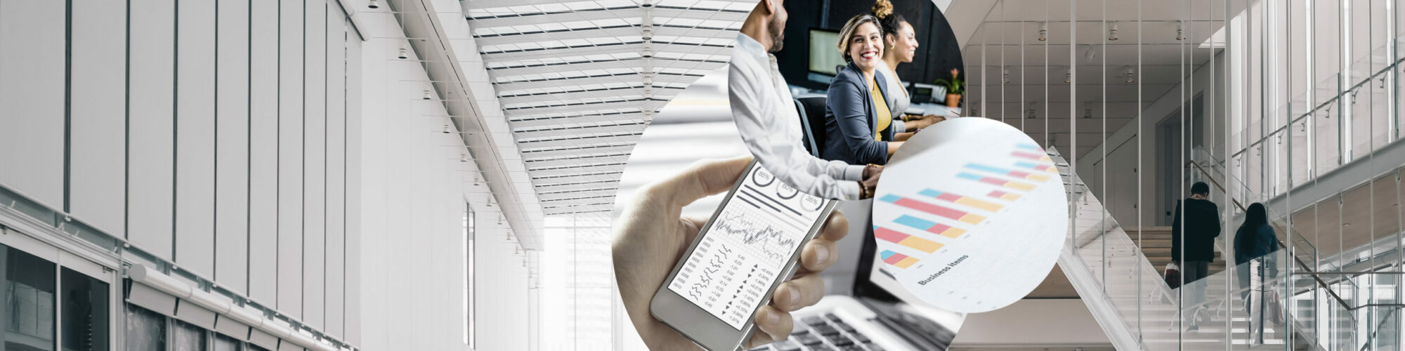Bild von lachenden Personen, darunter ein Smartphone Screen mit verschiedenen Diagrammen und Grafiken; SAP Analytics