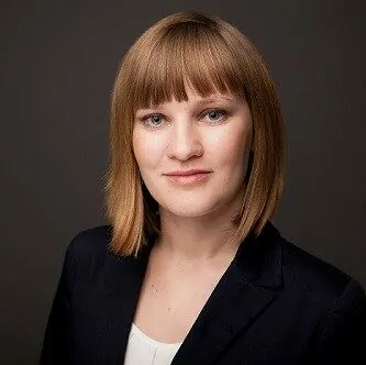 Porträt von Helena Reimer-Burgrova, HXM Strategy & Product Advisor bei valantic people