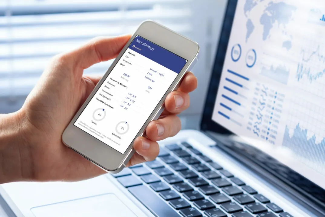 Ansicht einer Hypercard auf einem Mobiltelefon - MicroStrategy Hypercards Mobile