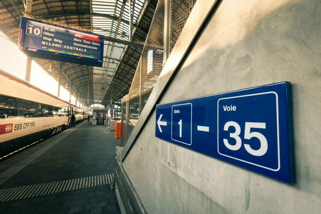 Picture of a station with an SBB train | Success Story SBB: Business Planning with Anaplan