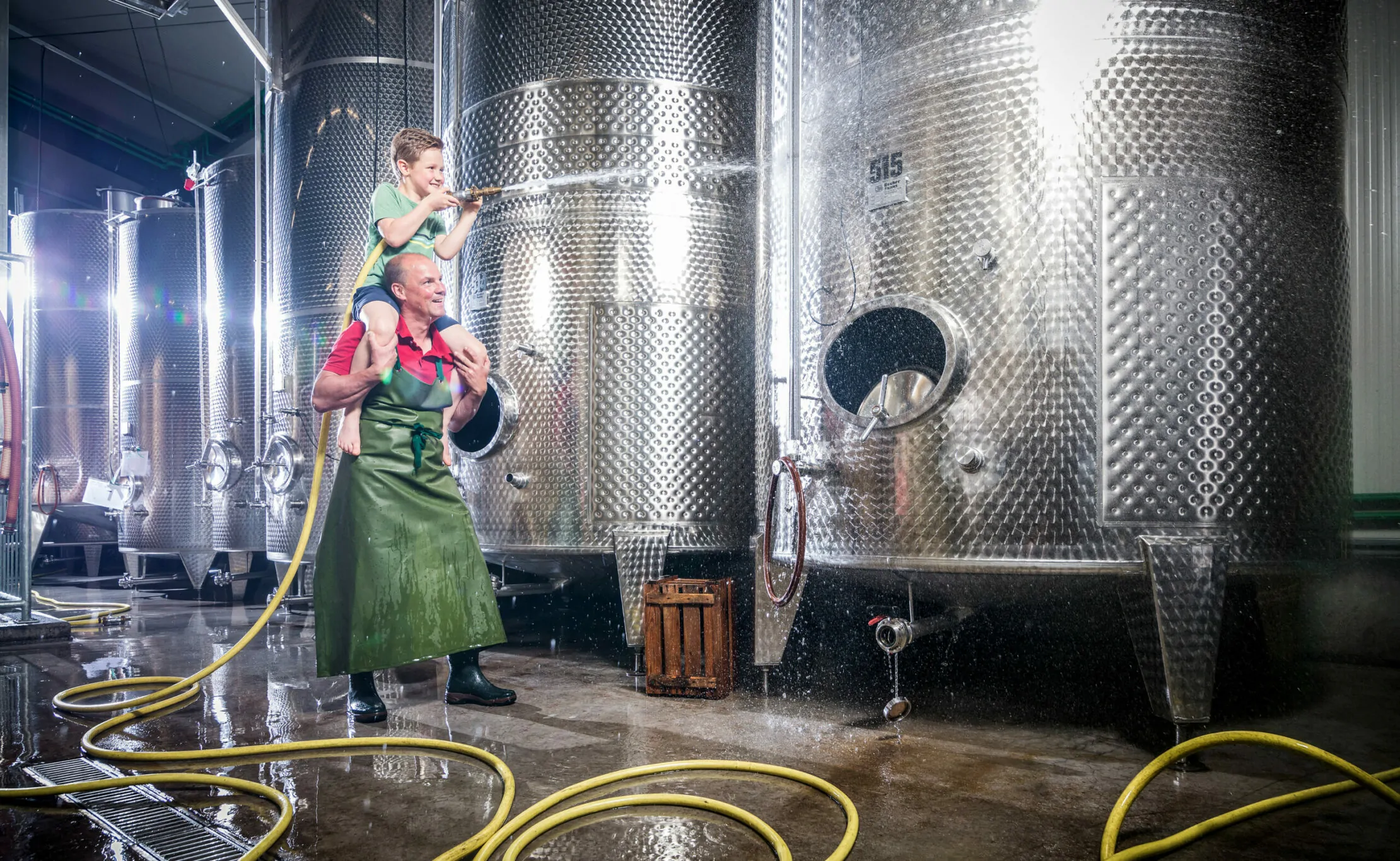 Bild von Ulrich Michel und seinem Sohn, Cisterzienser Weingut