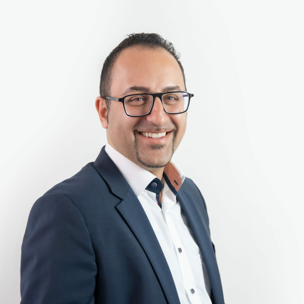 Porträt von Shahin Khazanbeik, Relationship Officer bei sandborn digital – a valantic company