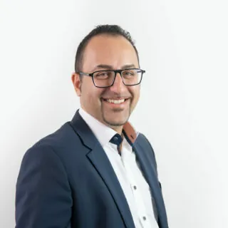 Portrait of Shahin Khazanbeik, Relationship Officer of sandborn digital – a valantic company