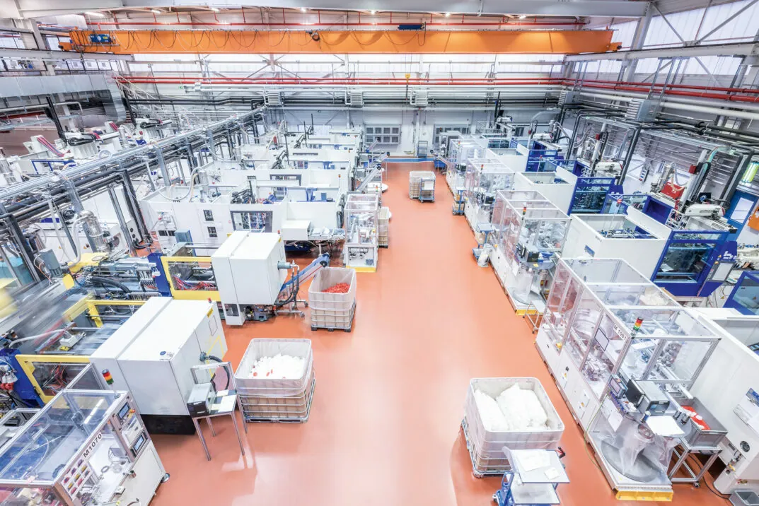 Picture of SCHÜTZ Anlagenbau assembly line | Success Story SCHÜTZ SAP S/4HANA Migration