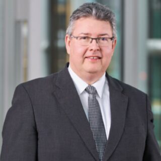 Porträt von Dr. Roland Schütz, IT-Vorstand der Phoenix Group/ ehemaliger Executive Vice President & Chief Information Officer (CIO) der Lufthansa Group