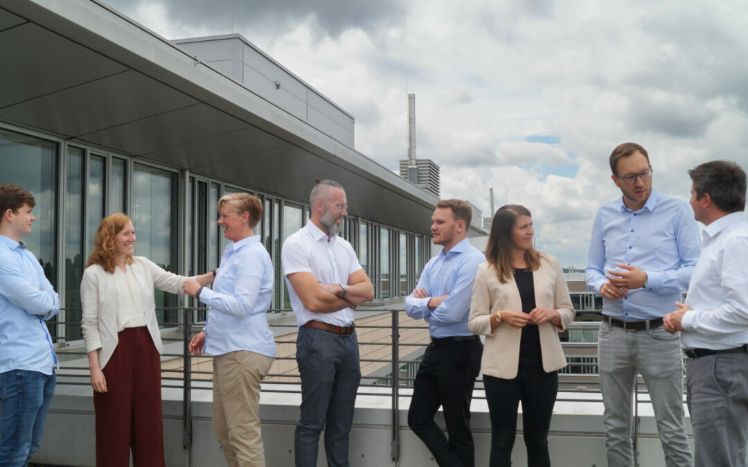 Picture of valantic employees on the roof terrace, Management Consulting Career at valantic