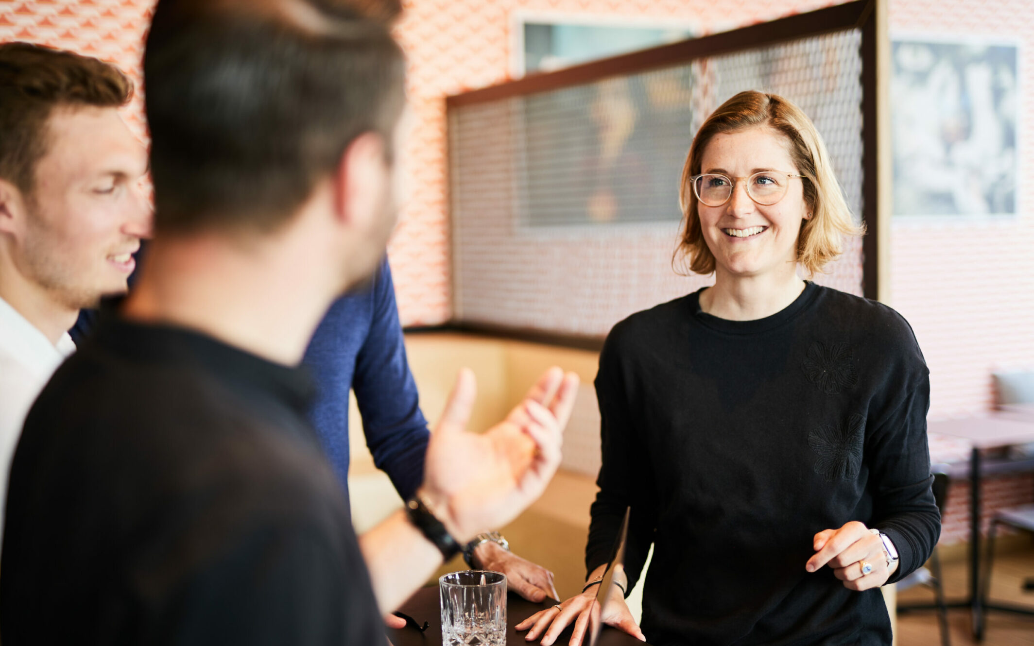 Getting the most out of customer feedback: Between numbers and symbols  