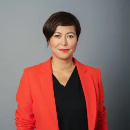 Julia Saswito, Senior Vice President CX, valantic