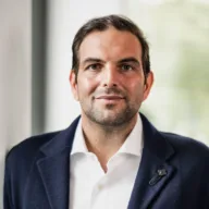 Sebastian Badaghlou, Managing Director bei valantic